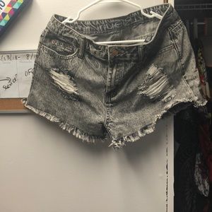 Black distressed shorts